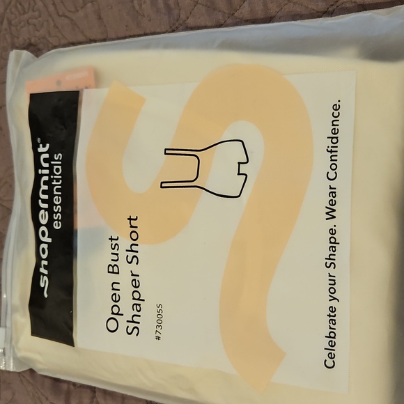 NWT Shapermint Essentials Open Bust Bodysuit Shaper Short BeigeXL